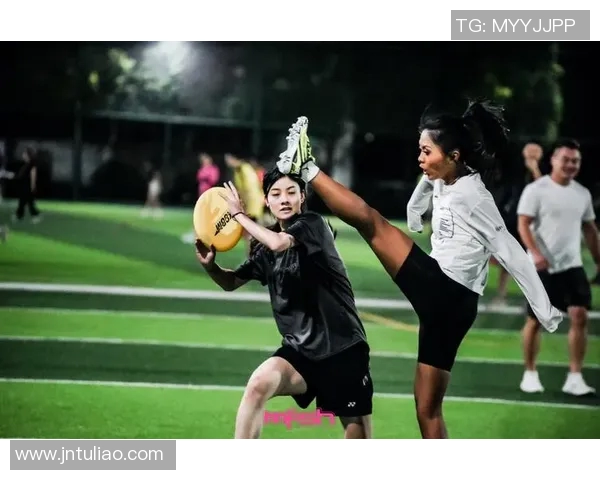 飞盘竞技的魅力：深入解析深圳飞盘队的战术与团队协作