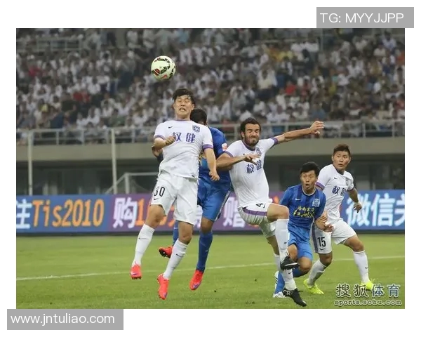 富力与泰达精彩对决录播回顾赛场瞬间与精彩进球分析