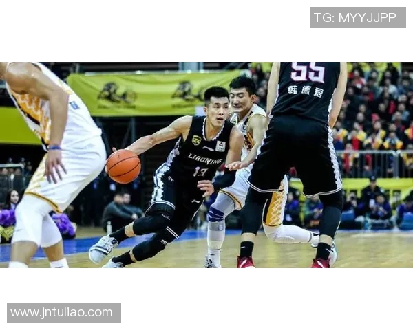 广厦与四川对决分析：战术布局与球员表现全面解读