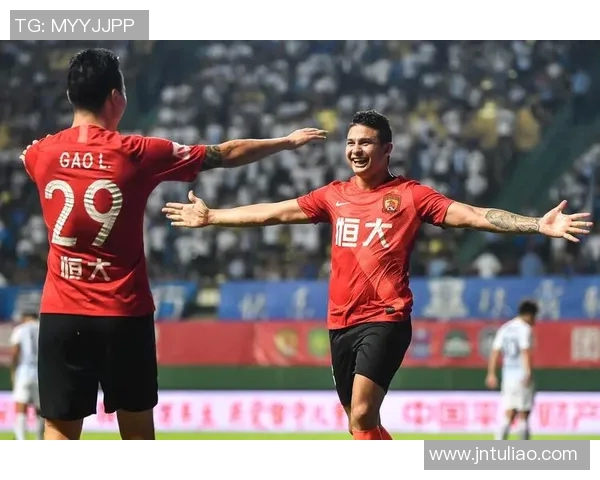 恒大与富力对决前瞻分析及比赛结果预测，谁能笑到最后