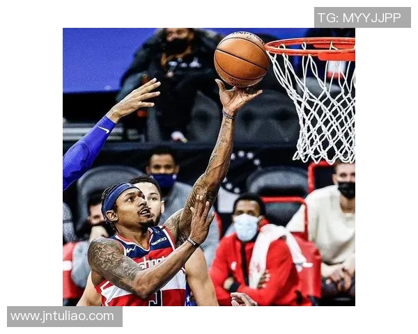 红星队与布雷斯特队激战正酣谁能在这场较量中笑到最后