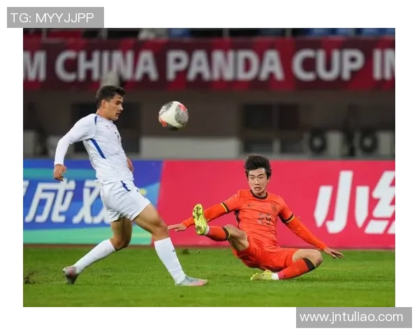 中国与乌兹别克斯坦足球对决精彩视频回顾与分析