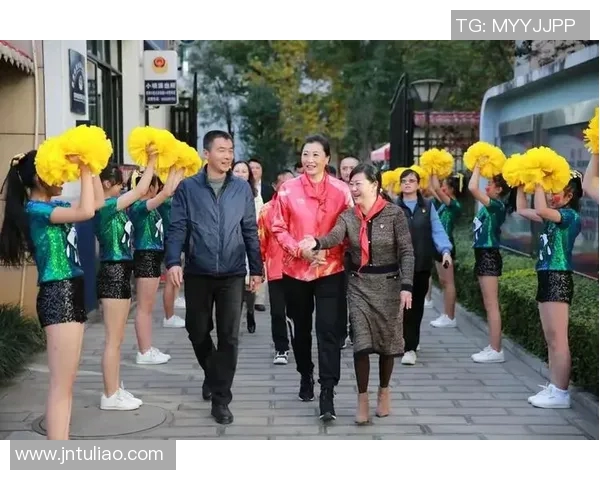 张宁的奋斗故事：从普通学子到行业领军人物的成长之路