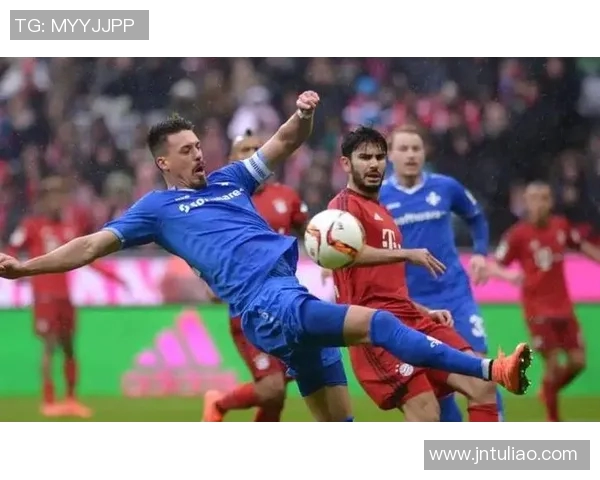 波鸿与汉诺威的激烈对决谁能在德乙赛场上笑到最后 波鸿与汉诺威的激烈对决谁能在德乙赛场上笑到最后