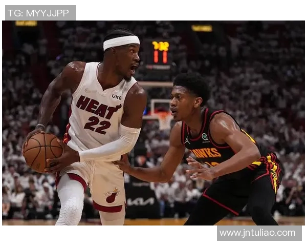 火箭队与国王队激战正酣NBA赛季精彩对决引发球迷热议 火箭队与国王队激战正酣NBA赛季精彩对决引发球迷热议