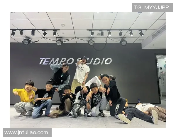 街舞文化探秘：北京街舞队如何运用防反技巧提升表演水平MBA