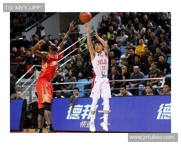 鲁本迪亚斯的足球之路与未来展望：从天才后卫到球队核心的成长历程